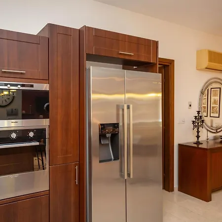 Hallmark By Trulycyprus * ليماسول