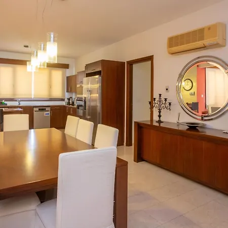 شقة Hallmark By Trulycyprus *