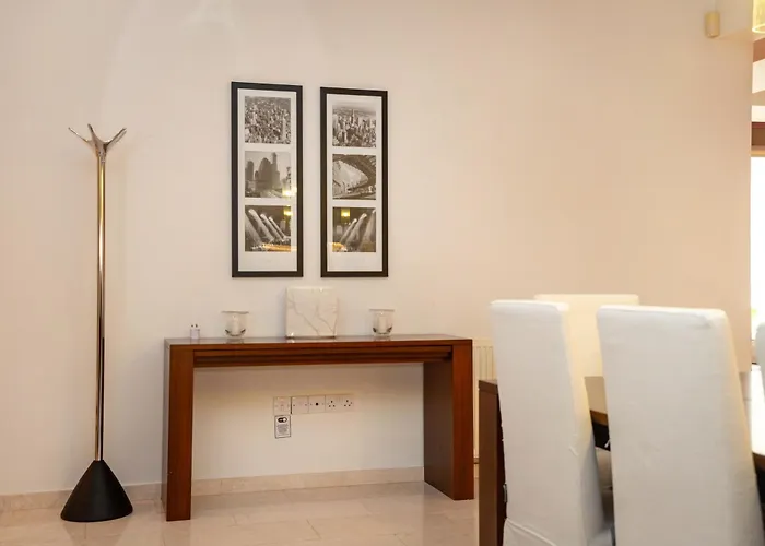 Hallmark By Trulycyprus Appartement Limassol