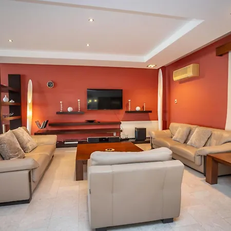 Apartamento Hallmark By Trulycyprus *